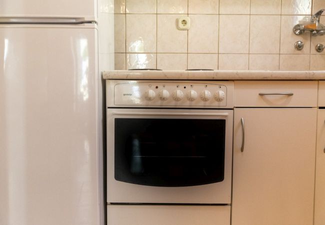 Ferienwohnung in Rab - Ferienwohnung in Barbat mit Balkon, Klimaanlage (660-2) Ferienwohnung in Rab - Ferienwohnung in Barbat mit Balkon, Klimaanlage (660-2)