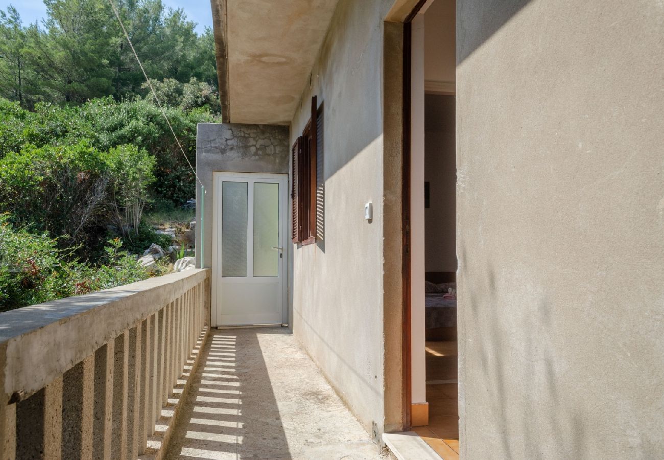 Ferienwohnung in Karbuni - Ferienwohnung in Karbuni mit Meerblick, Balkon, Klimaanlage, W-LAN (217-1)