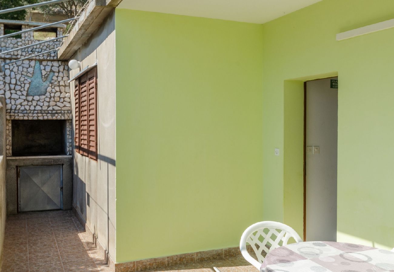 Ferienwohnung in Karbuni - Ferienwohnung in Karbuni mit Meerblick, Terrasse, Klimaanlage, W-LAN (217-3)