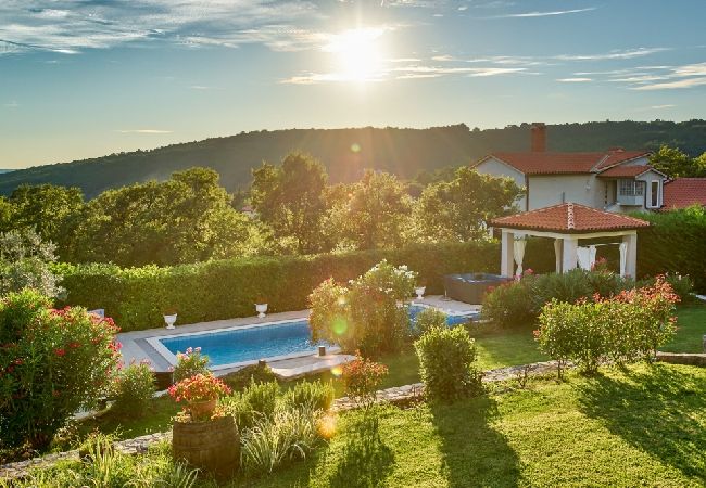 Ferienhaus in Ripenda Kras - Ferienhaus in Ripenda Kras mit Loggia, Klimaanlage, W-LAN, Waschmaschine (676-1) Ferienhaus in Ripenda Kras - Ferienhaus in Ripenda Kras mit Loggia, Klimaanlage, W-LAN, Waschmaschine (676-1)