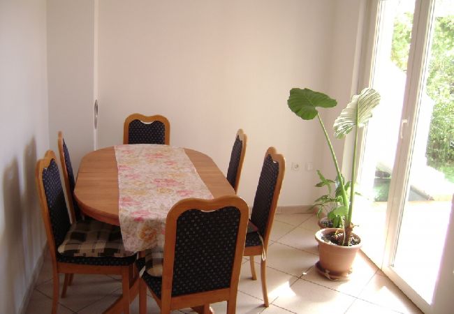 Ferienwohnung in Lopar - Ferienwohnung in Lopar mit Terrasse, Klimaanlage, W-LAN (568-1) Ferienwohnung in Lopar - Ferienwohnung in Lopar mit Terrasse, Klimaanlage, W-LAN (568-1)