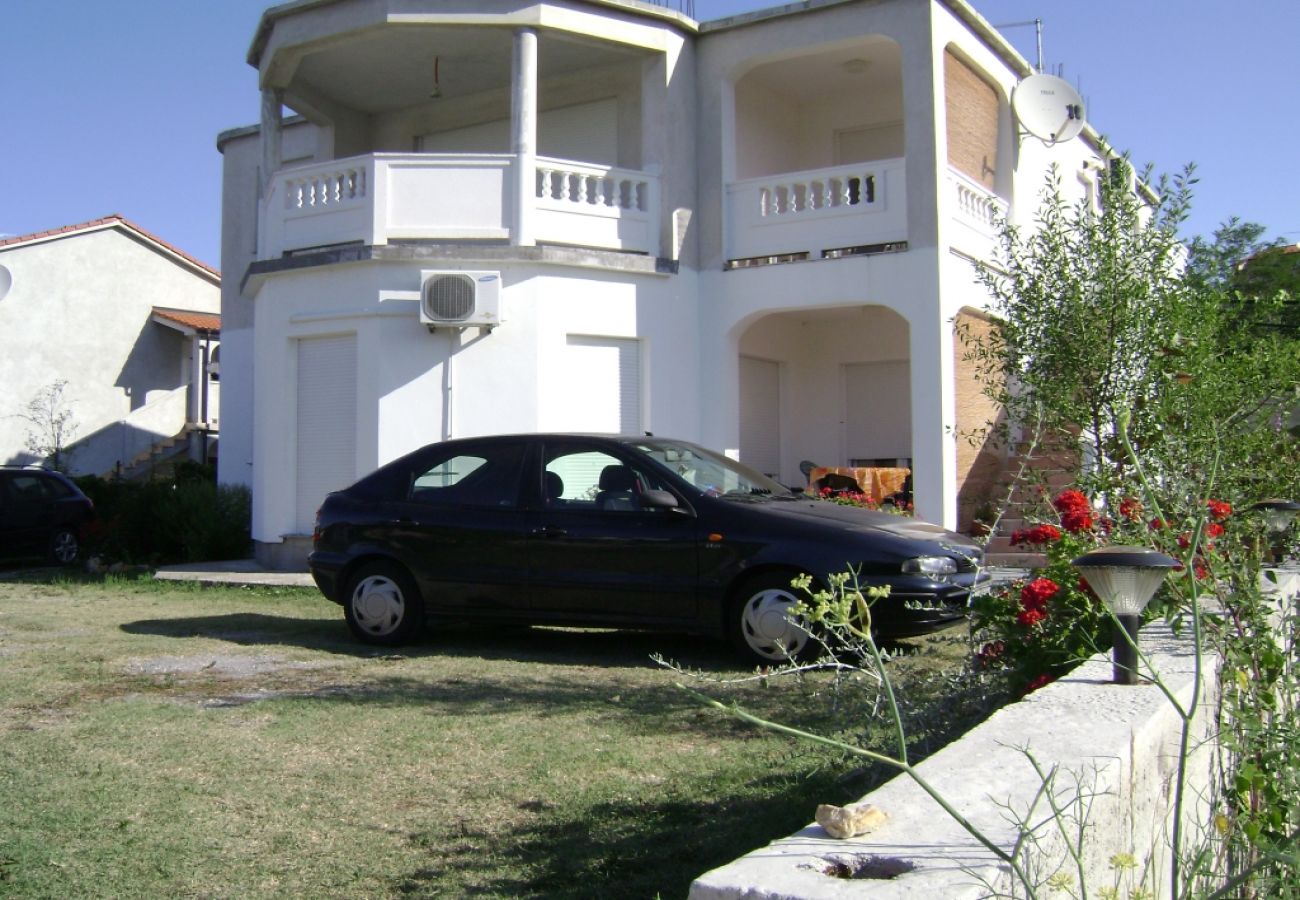 Ferienwohnung in Lopar - Ferienwohnung in Lopar mit Terrasse, Klimaanlage, W-LAN (568-1)