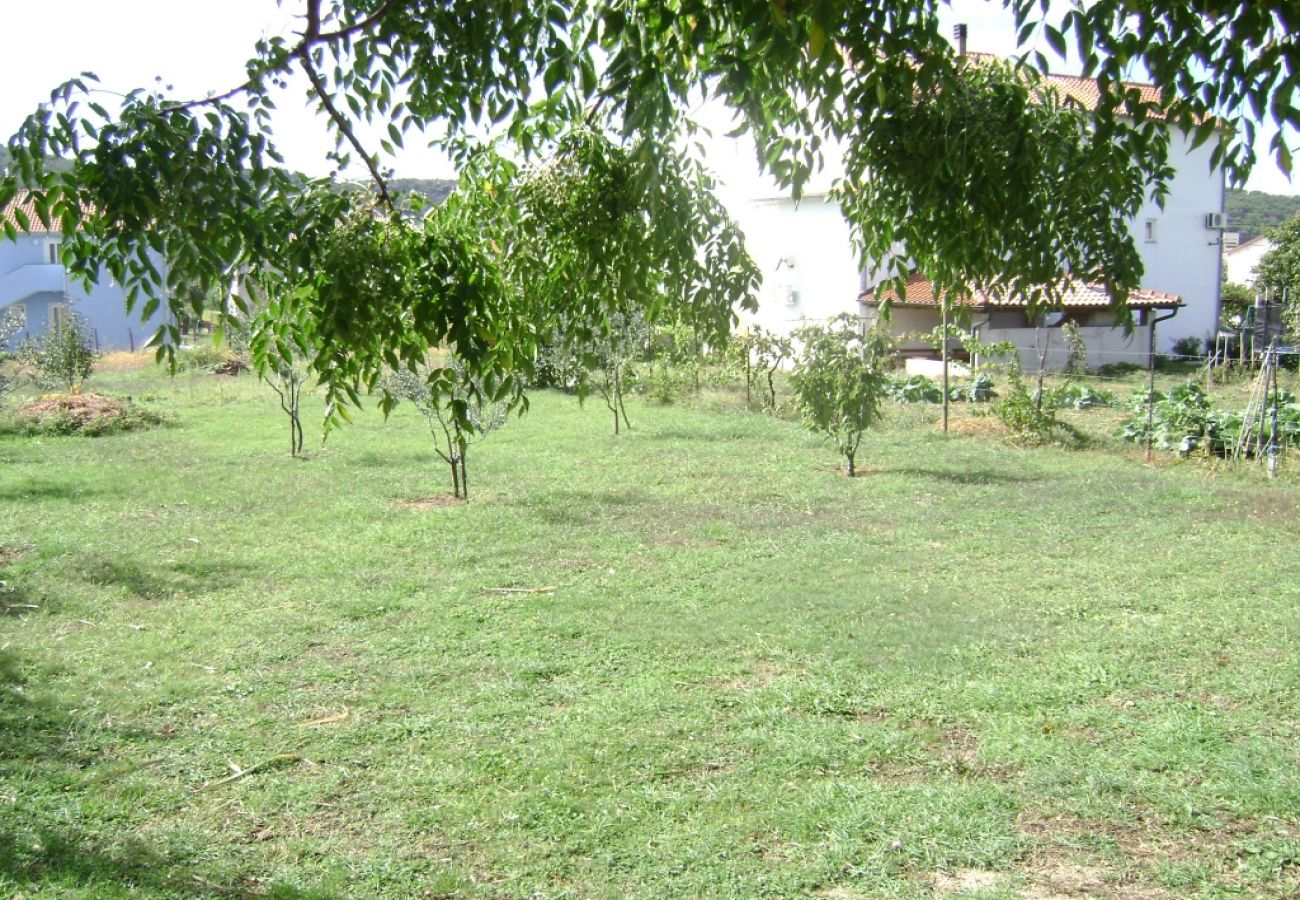 Ferienwohnung in Lopar - Ferienwohnung in Lopar mit Terrasse, Klimaanlage, W-LAN (568-1)