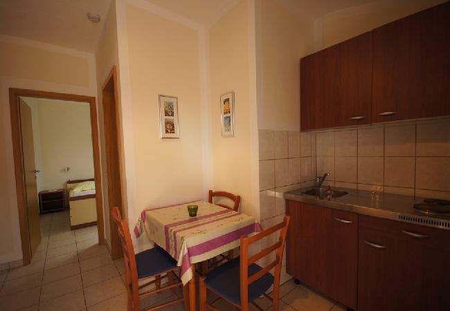 Ferienwohnung in Orebic - Ferienwohnung in Orebić mit Meerblick, Terrasse, Klimaanlage, W-LAN (829-3) Ferienwohnung in Orebic - Ferienwohnung in Orebić mit Meerblick, Terrasse, Klimaanlage, W-LAN (829-3)