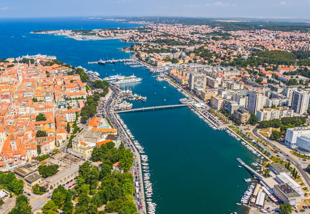 Ferienwohnung in Sveti Filip i Jakov - Ferienwohnung in Sveti Filip i Jakov mit Meerblick, Balkon, Klimaanlage, Spülmaschine (836-2)