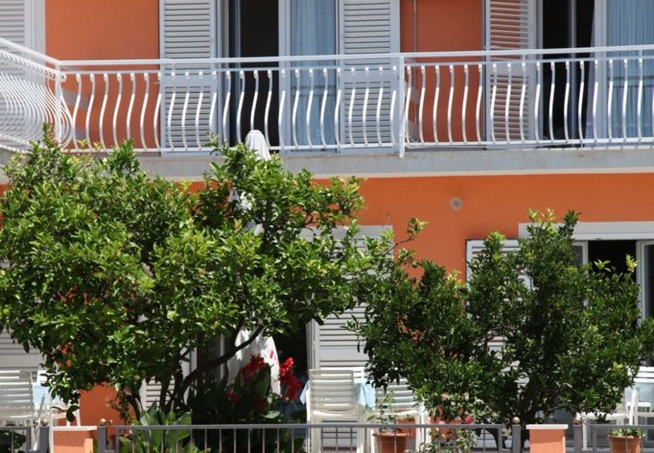 Ferienwohnung in Podgora - Ferienwohnung in Podgora mit Meerblick, Terrasse, Klimaanlage, W-LAN (849-2)