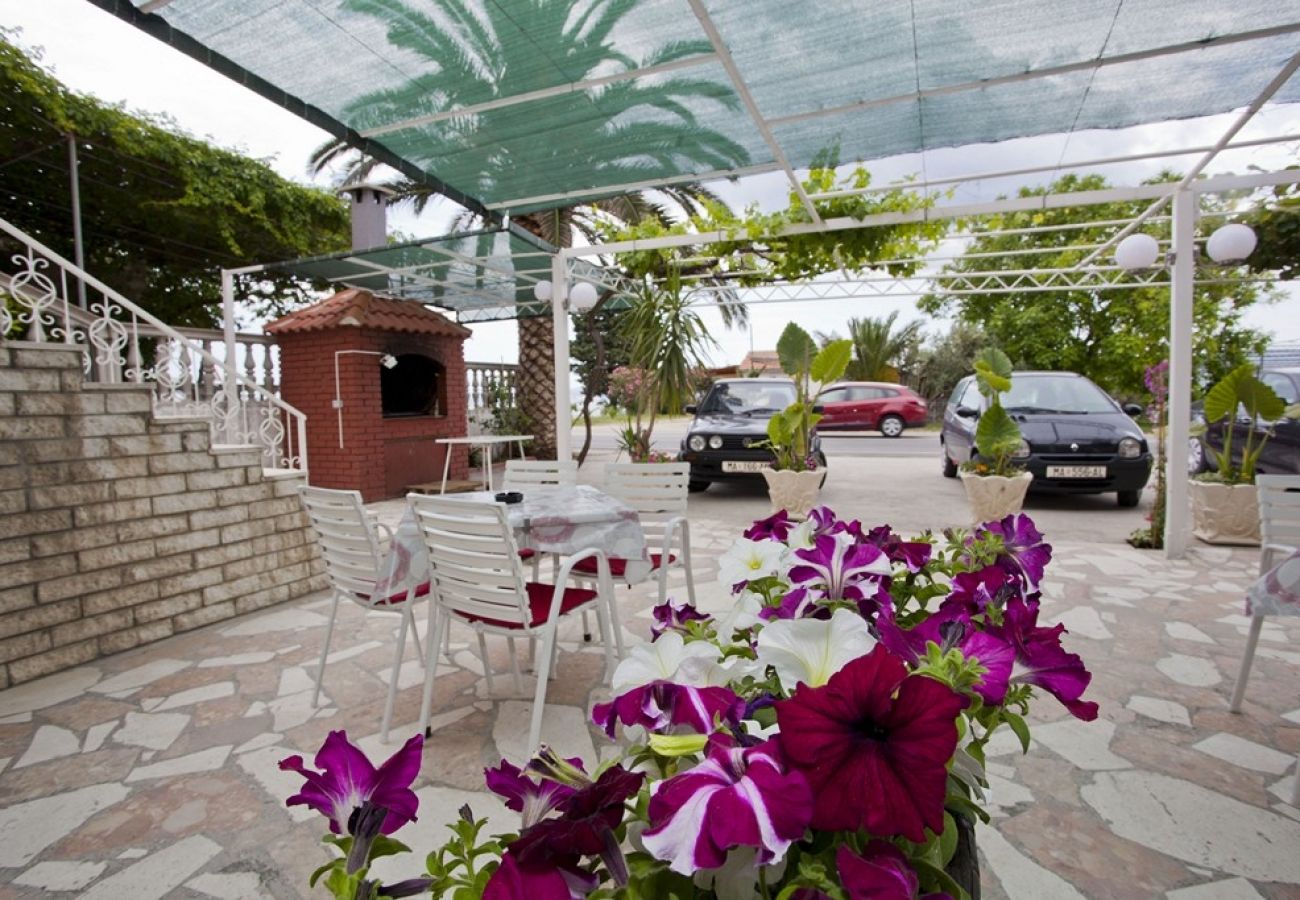 Ferienwohnung in Duce - Ferienwohnung in Duće mit Meerblick, Terrasse, Klimaanlage, W-LAN (850-3)