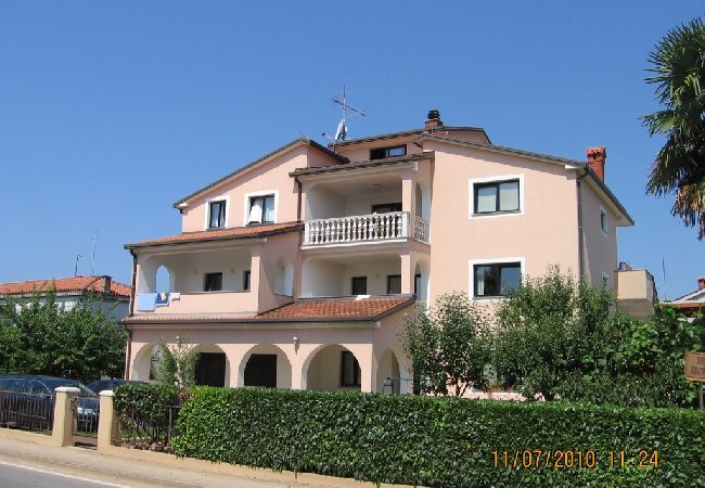 Ferienwohnung in Umag - Ferienwohnung in Umag mit W-LAN (853-2) Ferienwohnung in Umag - Ferienwohnung in Umag mit W-LAN (853-2)