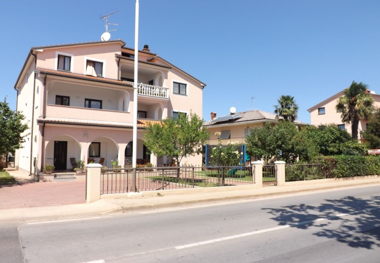 Ferienwohnung in Umag - Ferienwohnung in Umag mit Terrasse, W-LAN, Waschmaschine (853-3)