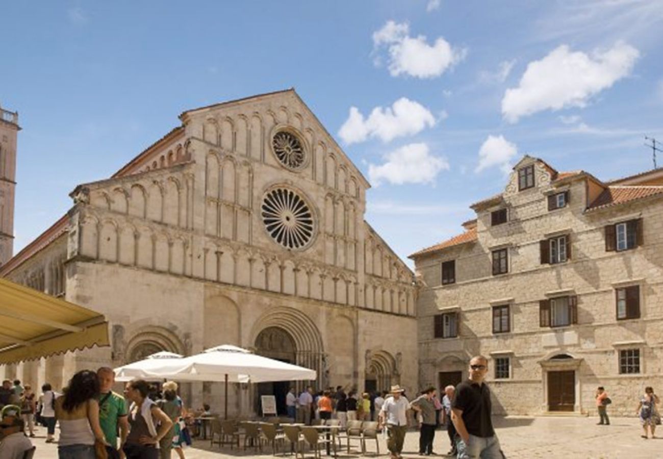 Ferienwohnung in Zadar - Ferienwohnung in Zadar mit Meerblick, Balkon, Klimaanlage, W-LAN (858-2)