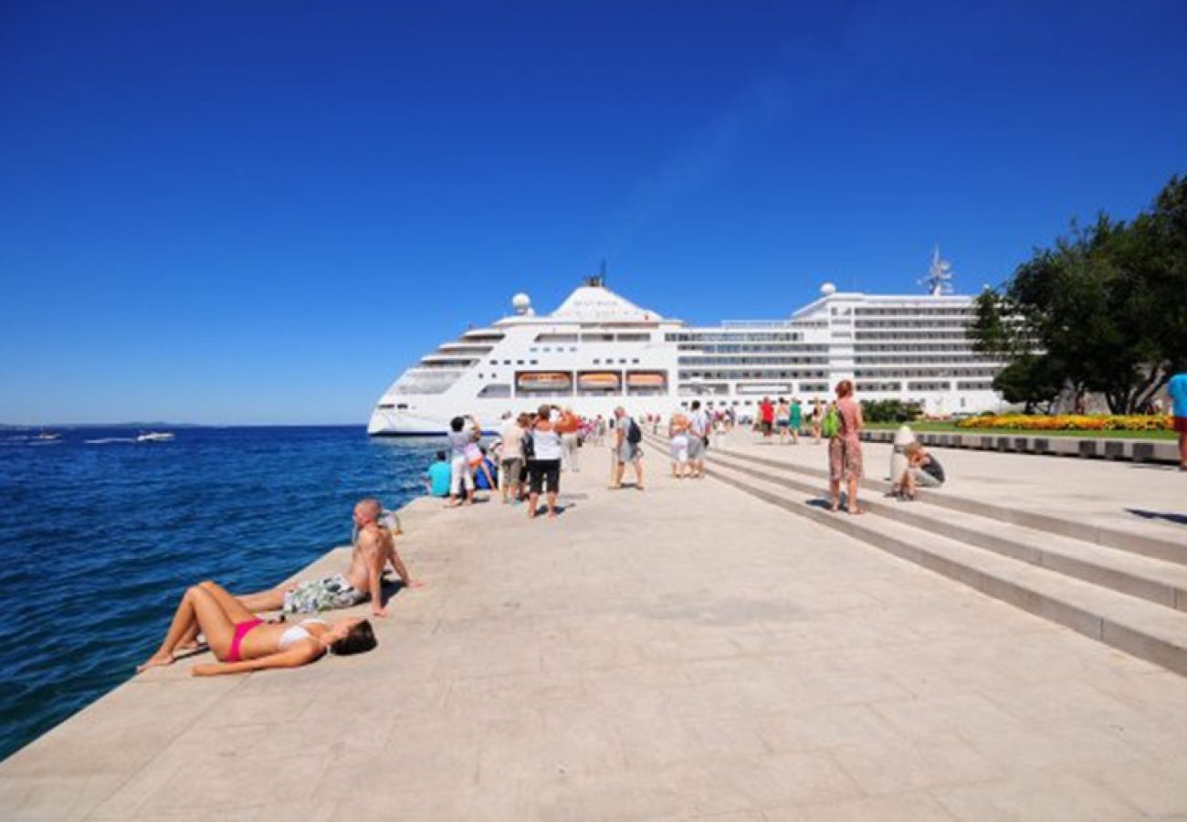 Ferienwohnung in Zadar - Ferienwohnung in Zadar mit Meerblick, Balkon, Klimaanlage, W-LAN (858-2)