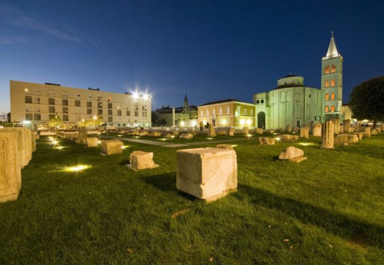 Ferienwohnung in Zadar - Ferienwohnung in Zadar mit Meerblick, Balkon, Klimaanlage, W-LAN (858-2)