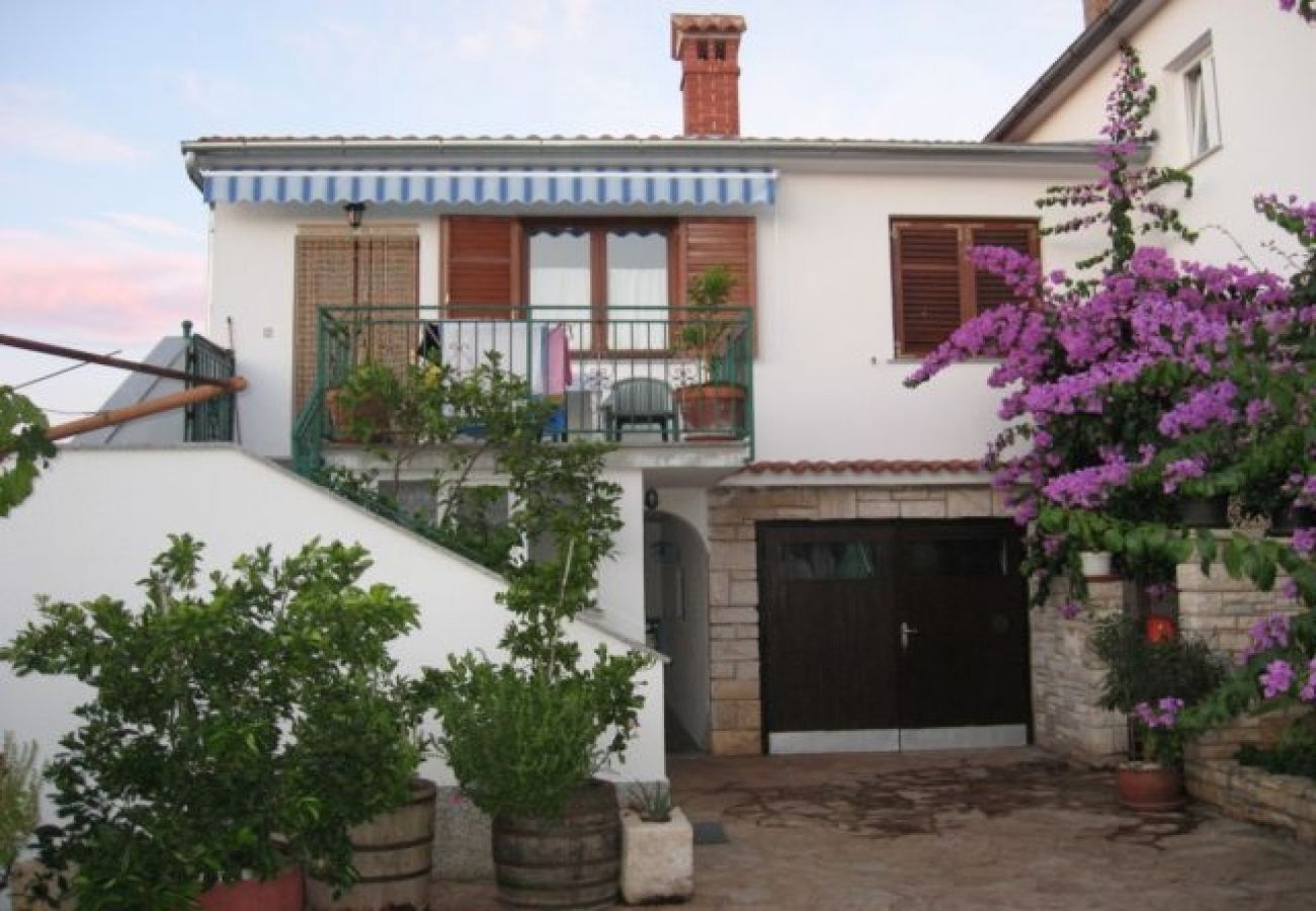 Ferienwohnung in Rovinj - Ferienwohnung in Rovinj mit Terrasse, Klimaanlage, W-LAN, Waschmaschine (870-1)