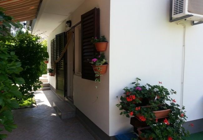 Studio in Privlaka - Studioapartment in Sabunike mit Terrasse, Klimaanlage, W-LAN (231-3) Studio in Privlaka - Studioapartment in Sabunike mit Terrasse, Klimaanlage, W-LAN (231-3)