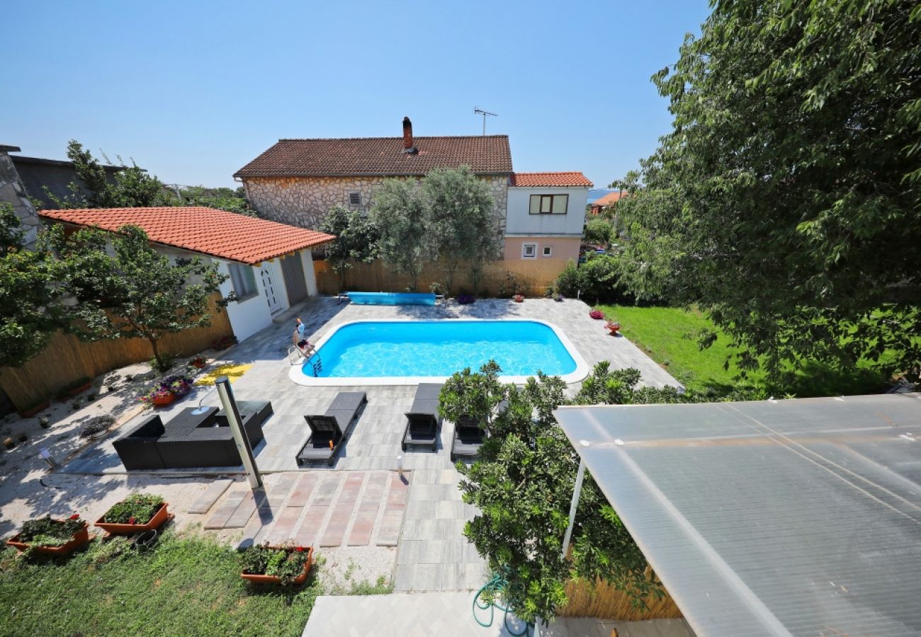 Ferienwohnung in Bibinje - Ferienwohnung in Bibinje mit Terrasse, Klimaanlage, W-LAN, Waschmaschine (877-1)