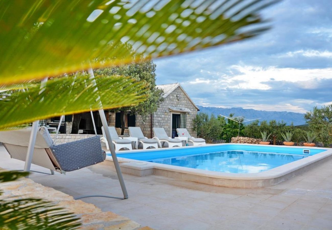 Ferienhaus in Pucišca - Ferienhaus in Pučišća mit Terrasse, W-LAN, Waschmaschine (887-1)