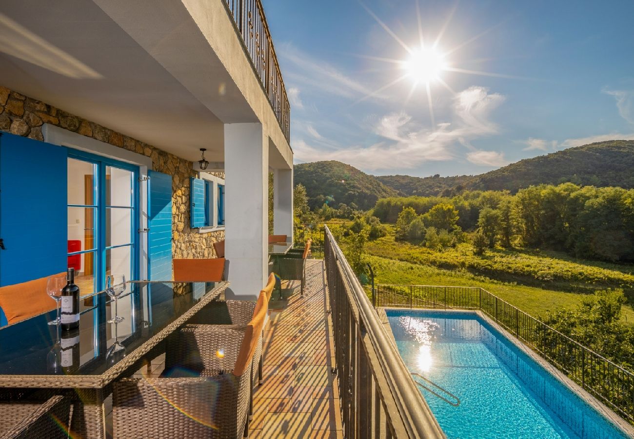 Ferienhaus in Supetarska Draga - Ferienhaus in Supetarska Draga mit Meerblick, Terrasse, Klimaanlage, W-LAN (890-1)