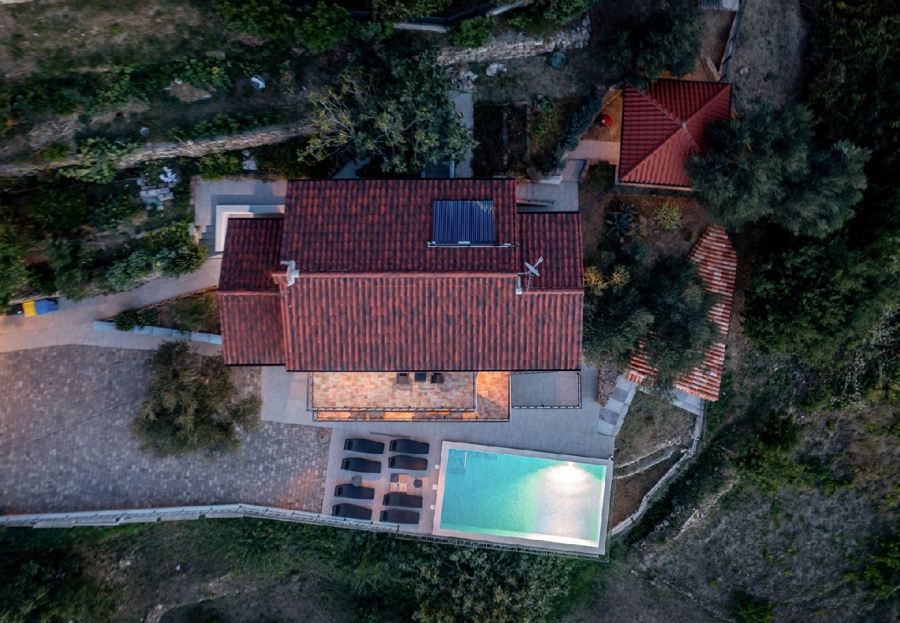 Ferienhaus in Supetarska Draga - Ferienhaus in Supetarska Draga mit Meerblick, Terrasse, Klimaanlage, W-LAN (890-1)