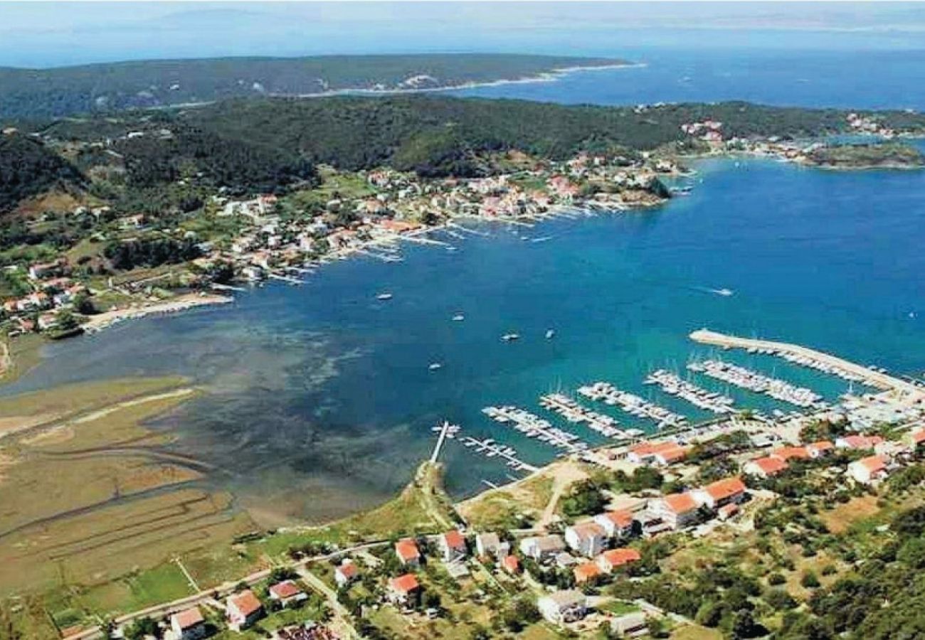 Ferienhaus in Supetarska Draga - Ferienhaus in Supetarska Draga mit Meerblick, Terrasse, Klimaanlage, W-LAN (890-1)