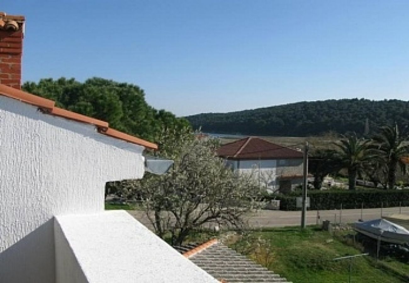 Ferienwohnung in Kampor - Ferienwohnung in Kampor mit Terrasse, Klimaanlage, W-LAN, Waschmaschine (895-3)