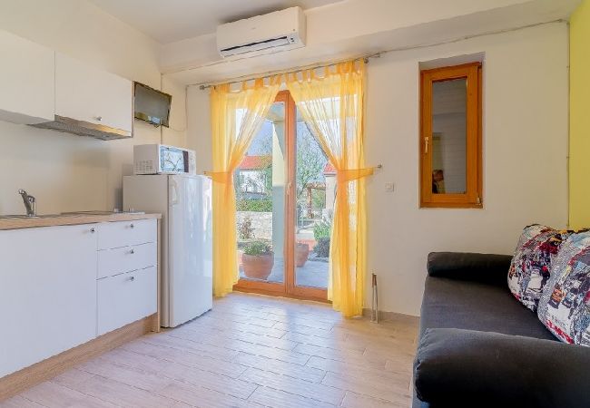 Ferienwohnung in Nin - Ferienwohnung in Nin mit Terrasse, Klimaanlage, W-LAN (864-1) Ferienwohnung in Nin - Ferienwohnung in Nin mit Terrasse, Klimaanlage, W-LAN (864-1)