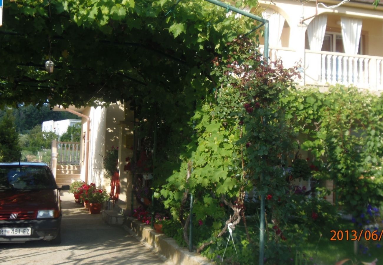 Ferienwohnung in Lopar - Ferienwohnung in Lopar mit Terrasse, Klimaanlage, W-LAN, Waschmaschine (899-1)