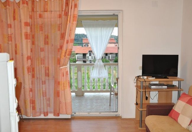 Ferienwohnung in Lopar - Ferienwohnung in Lopar mit Terrasse, Klimaanlage, W-LAN, Waschmaschine (899-2) Ferienwohnung in Lopar - Ferienwohnung in Lopar mit Terrasse, Klimaanlage, W-LAN, Waschmaschine (899-2)