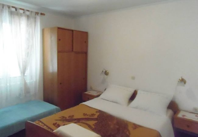 Ferienwohnung in Lopar - Ferienwohnung in Lopar mit Terrasse, Klimaanlage, W-LAN, Waschmaschine (899-3) Ferienwohnung in Lopar - Ferienwohnung in Lopar mit Terrasse, Klimaanlage, W-LAN, Waschmaschine (899-3)