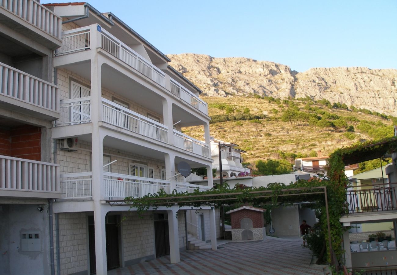 Ferienwohnung in Duce - Ferienwohnung in Duće mit Meerblick, Balkon, Klimaanlage, W-LAN (900-1)