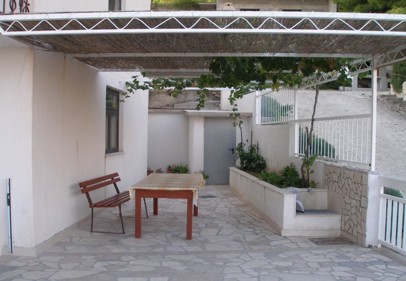 Ferienwohnung in Duce - Ferienwohnung in Duće mit Meerblick, Balkon, Klimaanlage, W-LAN (900-1)