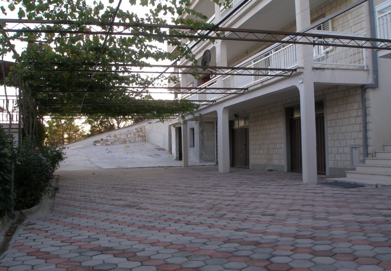 Ferienwohnung in Duce - Ferienwohnung in Duće mit Meerblick, Balkon, Klimaanlage, W-LAN (900-1)