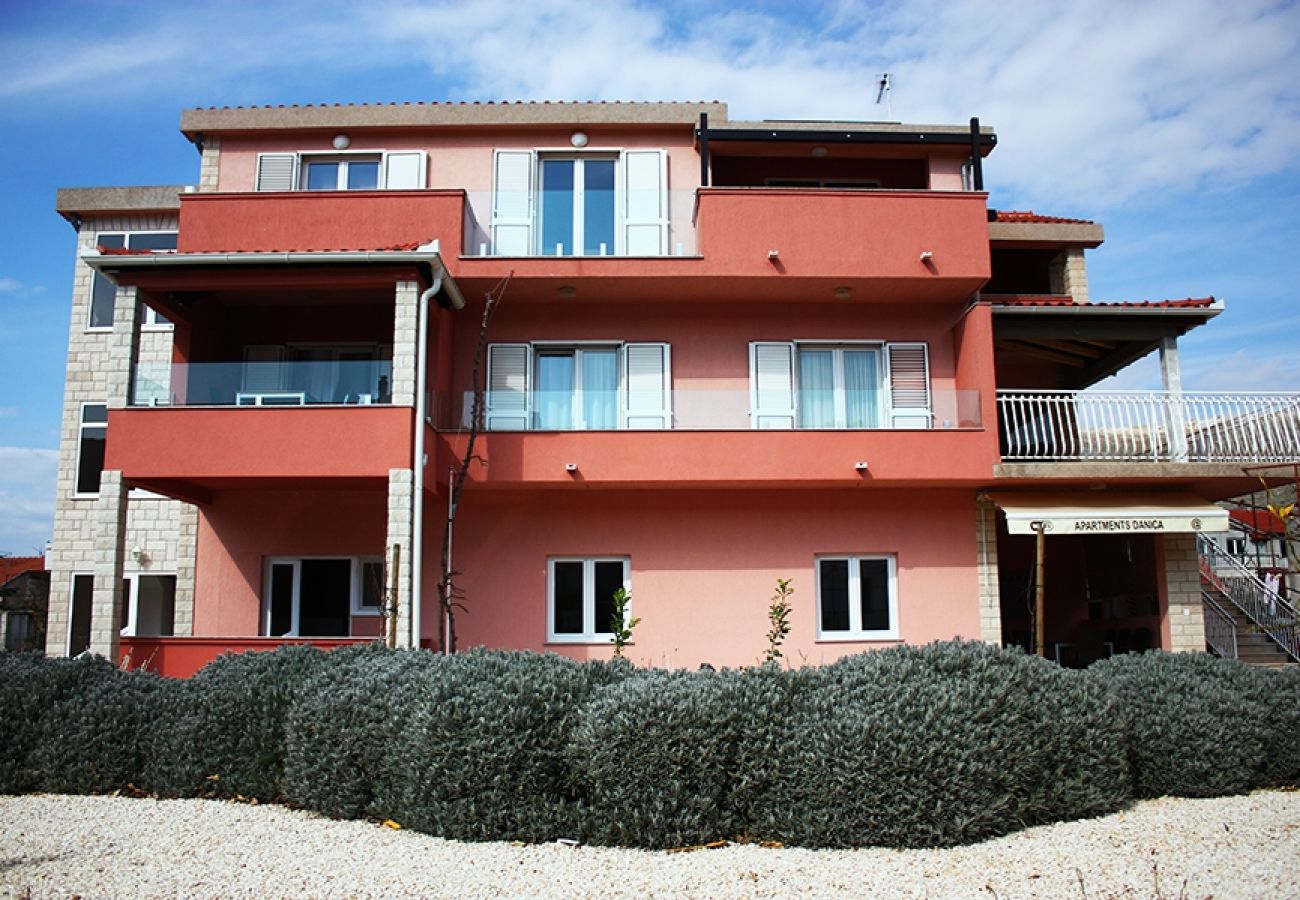 Studio in Grebaštica - Studioapartment in Grebaštica mit Meerblick, Terrasse, Klimaanlage, W-LAN (886-1)