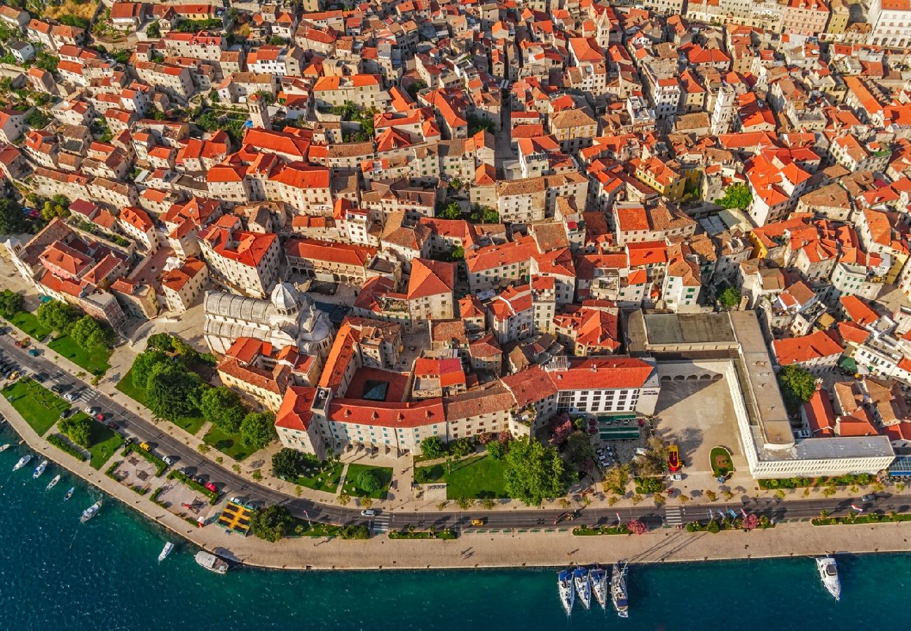 Ferienwohnung in Grebaštica - Ferienwohnung in Grebaštica mit Meerblick, Terrasse, Klimaanlage, W-LAN (886-2)