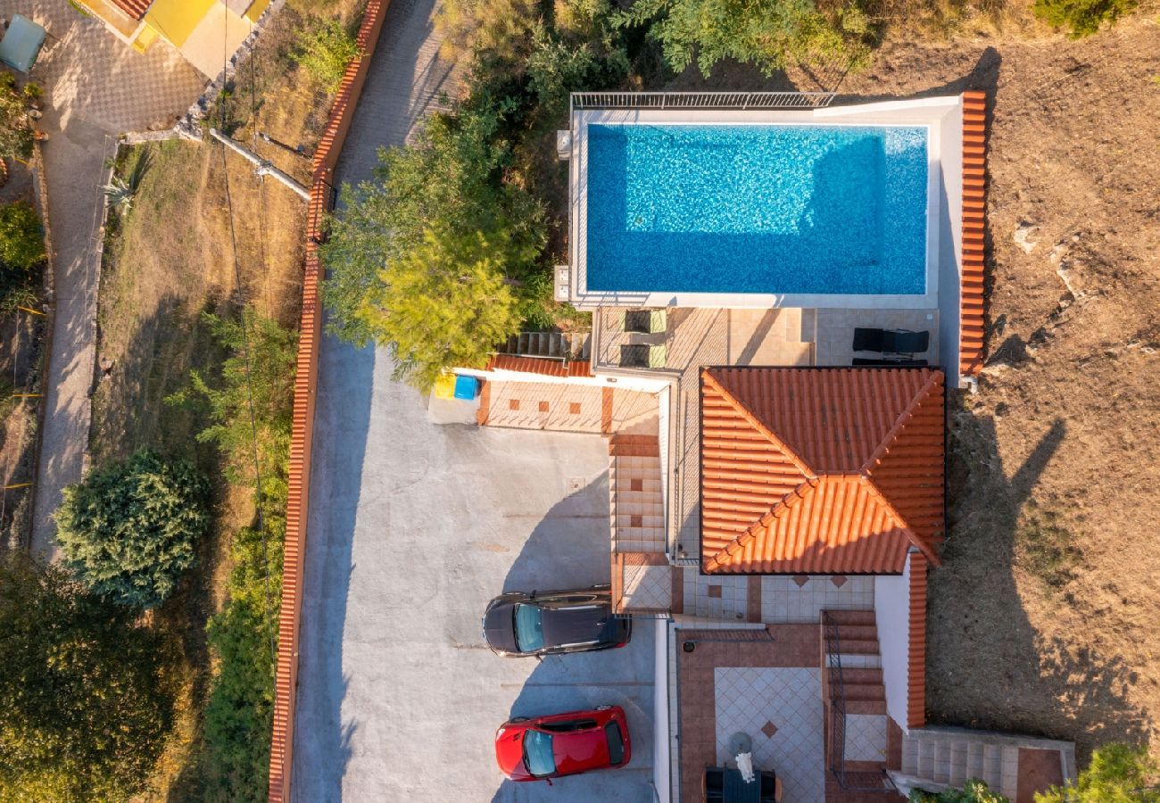 Ferienwohnung in Supetarska Draga - Ferienwohnung in Supetarska Draga mit Meerblick, Balkon, Klimaanlage, W-LAN (3321-1)