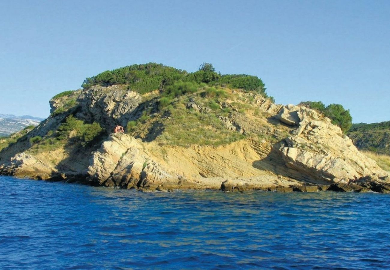 Ferienwohnung in Supetarska Draga - Ferienwohnung in Supetarska Draga mit Meerblick, Balkon, Klimaanlage, W-LAN (3321-1)