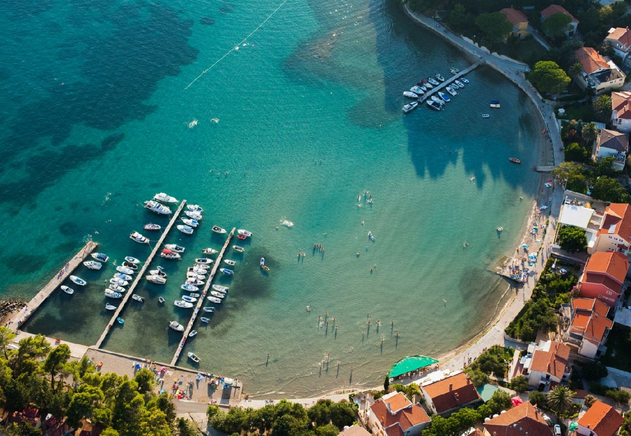 Ferienwohnung in Supetarska Draga - Ferienwohnung in Supetarska Draga mit Meerblick, Balkon, Klimaanlage, W-LAN (3321-1)