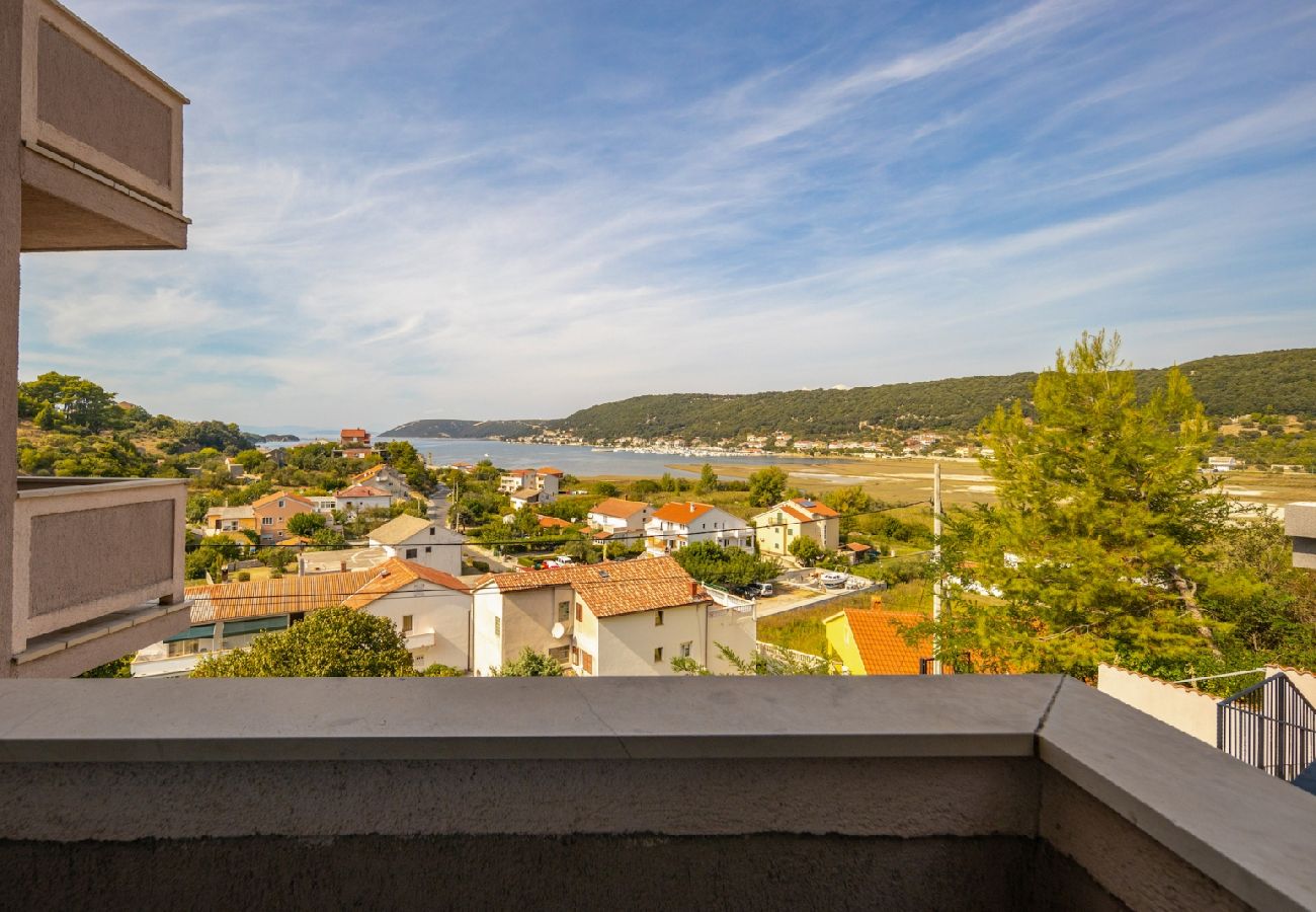 Ferienwohnung in Supetarska Draga - Ferienwohnung in Supetarska Draga mit Meerblick, Balkon, Klimaanlage, W-LAN (3321-2)