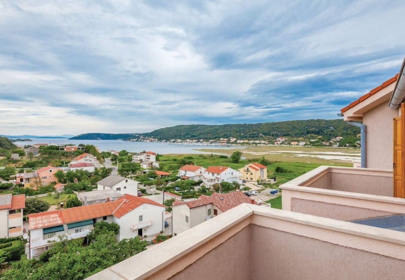 Ferienwohnung in Supetarska Draga - Ferienwohnung in Supetarska Draga mit Meerblick, Balkon, Klimaanlage, W-LAN (3321-3)