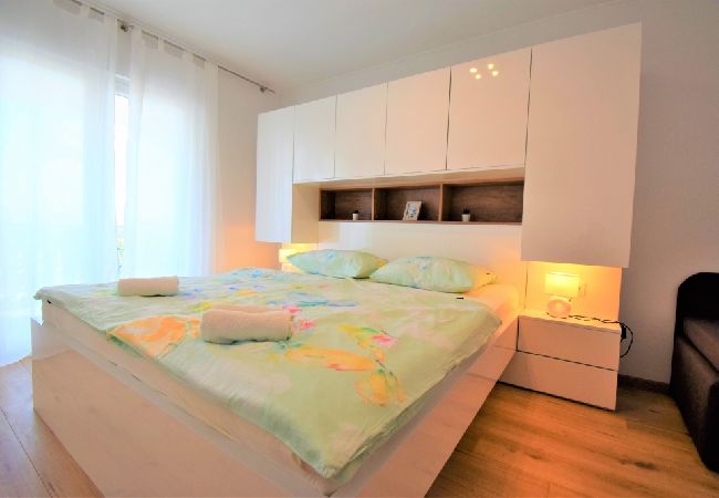 Ferienwohnung in Lopar - Ferienwohnung in Lopar mit Meerblick, Terrasse, Klimaanlage, W-LAN (613-2) Ferienwohnung in Lopar - Ferienwohnung in Lopar mit Meerblick, Terrasse, Klimaanlage, W-LAN (613-2)