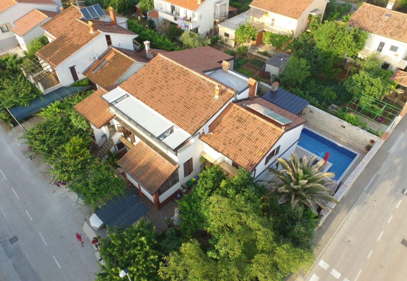 Ferienwohnung in Štinjan - Ferienwohnung in Štinjan mit Meerblick, Klimaanlage, W-LAN, Waschmaschine (3326-1)