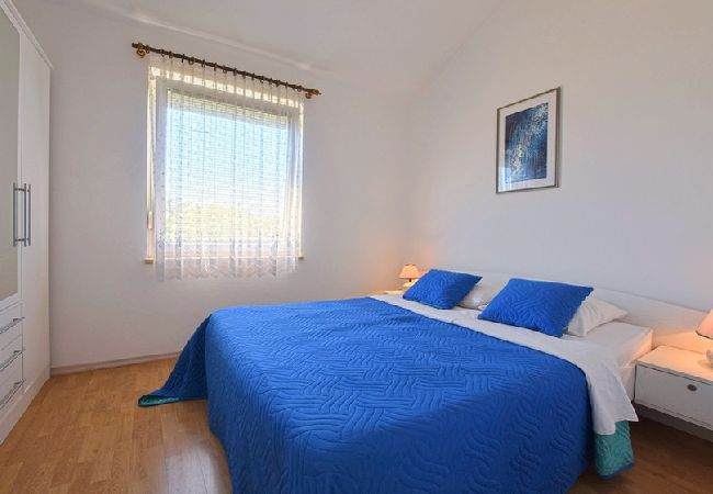 Ferienwohnung in Porec - Ferienwohnung in Poreč mit Terrasse, W-LAN (819-3) Ferienwohnung in Porec - Ferienwohnung in Poreč mit Terrasse, W-LAN (819-3)