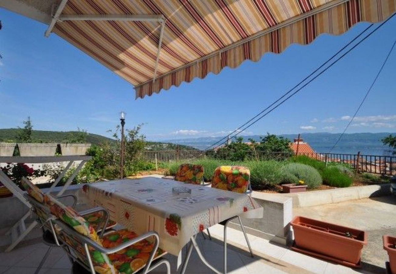 Ferienwohnung in Vrbnik - Ferienwohnung in Vrbnik mit Meerblick, Terrasse, Klimaanlage, W-LAN (879-1)