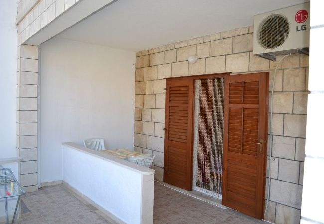 Studio in Povlja - Studioapartment in Povlja mit Meerblick, Terrasse, Klimaanlage, W-LAN (3365-1) Studio in Povlja - Studioapartment in Povlja mit Meerblick, Terrasse, Klimaanlage, W-LAN (3365-1)