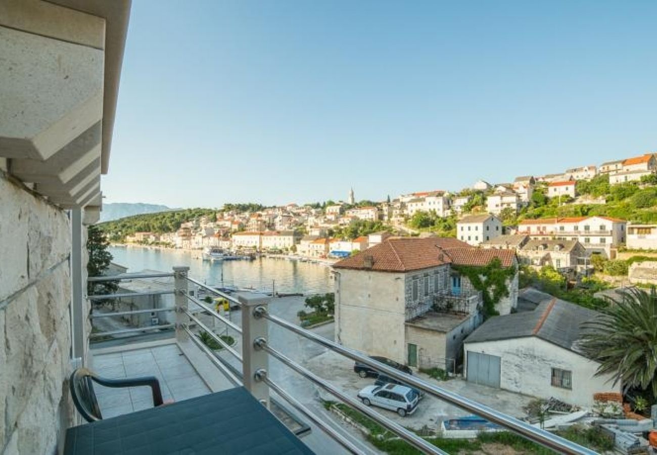 Studio in Povlja - Studioapartment in Povlja mit Meerblick, Terrasse, Klimaanlage, W-LAN (3365-1)