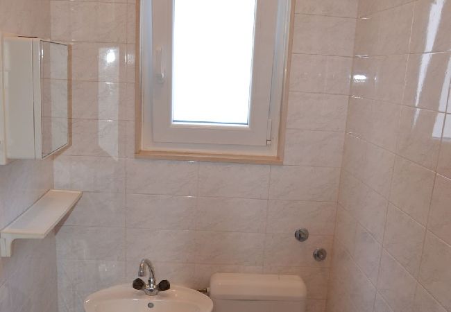 Ferienwohnung in Povlja - Ferienwohnung in Povlja mit Meerblick, Terrasse, Klimaanlage, W-LAN (3365-3) Ferienwohnung in Povlja - Ferienwohnung in Povlja mit Meerblick, Terrasse, Klimaanlage, W-LAN (3365-3)