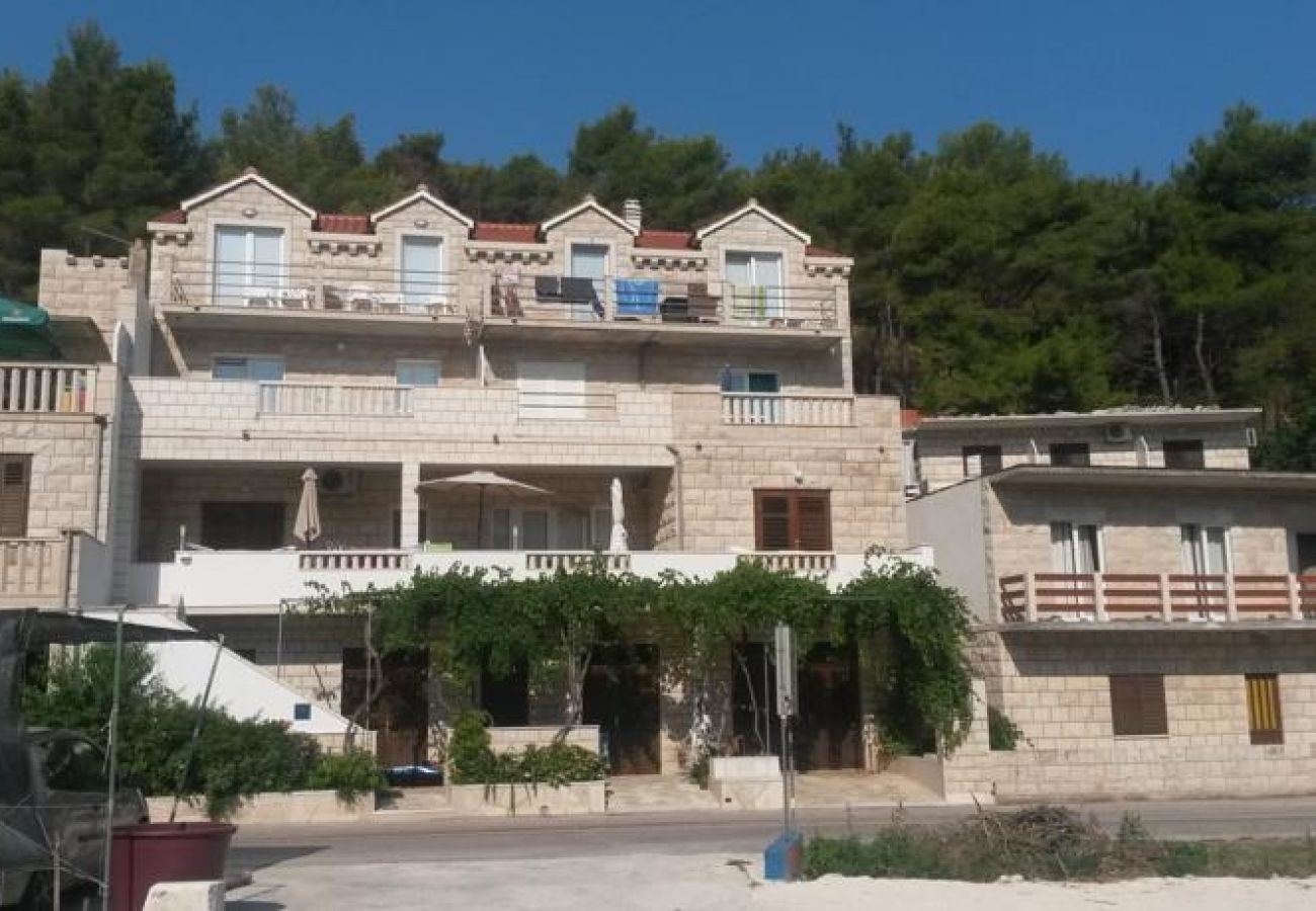 Ferienwohnung in Povlja - Ferienwohnung in Povlja mit Meerblick, Terrasse, Klimaanlage, W-LAN (3365-3)