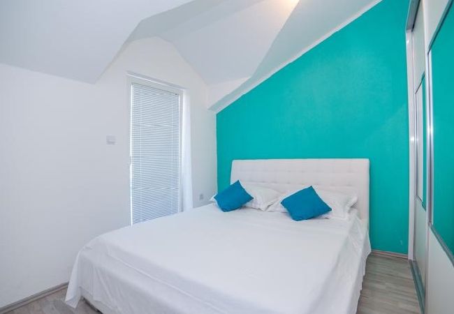 Ferienwohnung in Povlja - Ferienwohnung in Povlja mit Meerblick, Balkon, Klimaanlage, W-LAN (3365-5) Ferienwohnung in Povlja - Ferienwohnung in Povlja mit Meerblick, Balkon, Klimaanlage, W-LAN (3365-5)
