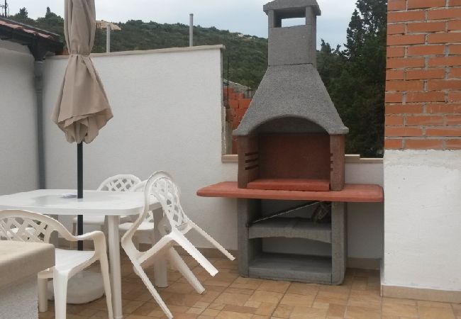 Ferienwohnung in Povlja - Ferienwohnung in Povlja mit Meerblick, Balkon, Klimaanlage, W-LAN (3365-5) Ferienwohnung in Povlja - Ferienwohnung in Povlja mit Meerblick, Balkon, Klimaanlage, W-LAN (3365-5)