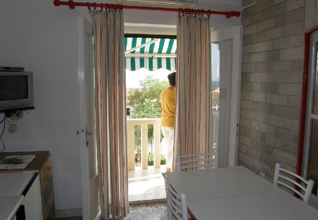 Ferienwohnung in Bol - Ferienwohnung in Bol mit Meerblick, Balkon, Klimaanlage, W-LAN (3416-1) Ferienwohnung in Bol - Ferienwohnung in Bol mit Meerblick, Balkon, Klimaanlage, W-LAN (3416-1)