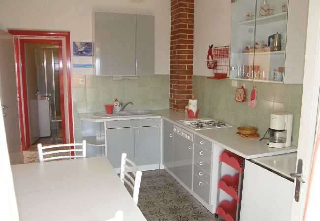 Ferienwohnung in Bol - Ferienwohnung in Bol mit Meerblick, Balkon, Klimaanlage, W-LAN (3416-1) Ferienwohnung in Bol - Ferienwohnung in Bol mit Meerblick, Balkon, Klimaanlage, W-LAN (3416-1)